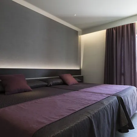 Hotel Papi Blau